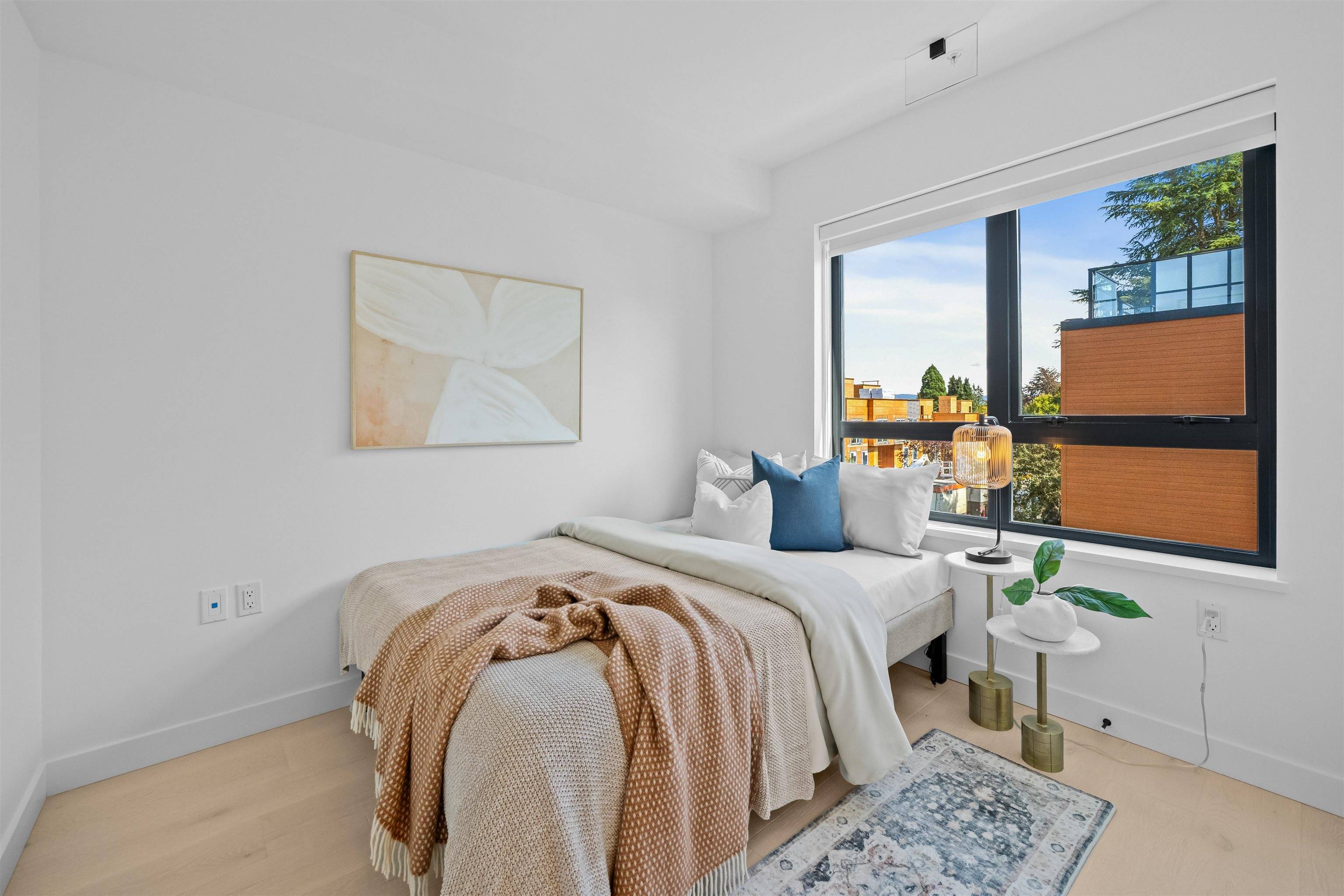 Vancouver, BC V5Z 2H1,584 W 28th AVE