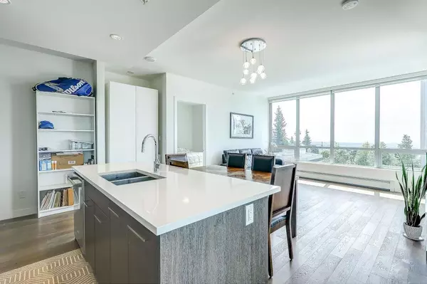 9060 University CRES #1003, Burnaby, BC V5A 0E1