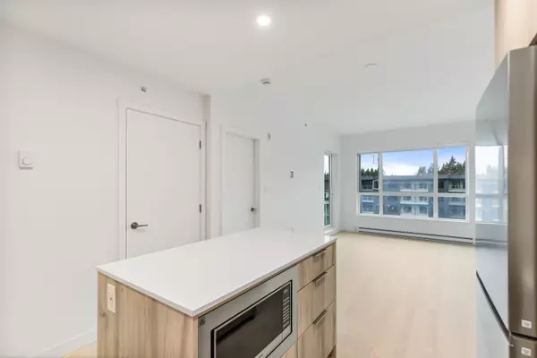 North Vancouver, BC V7G 0B5,3596 Malsum DR #603