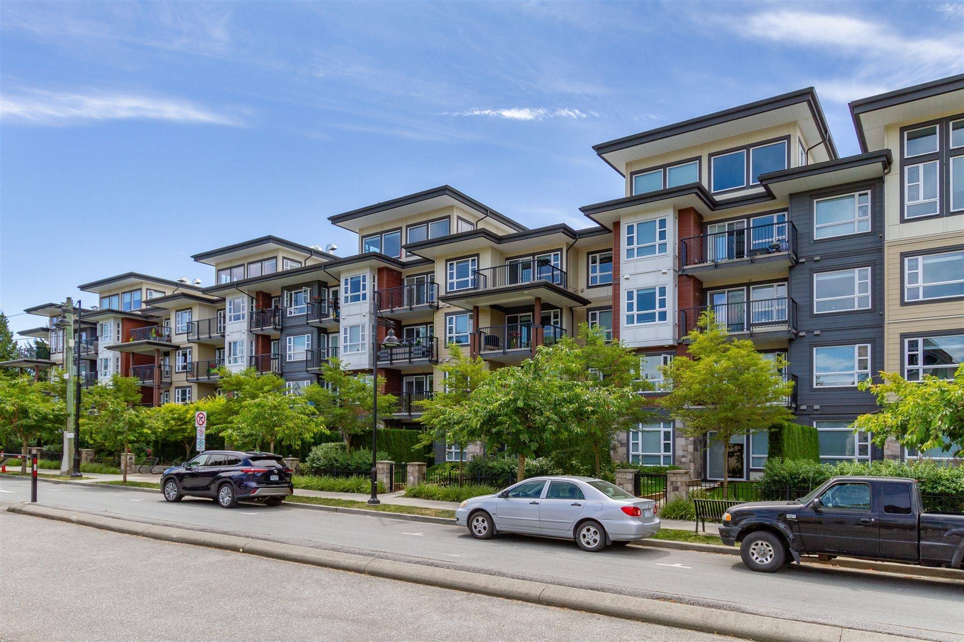 22562 121 AVE #409, Maple Ridge, BC V2X 3Y8