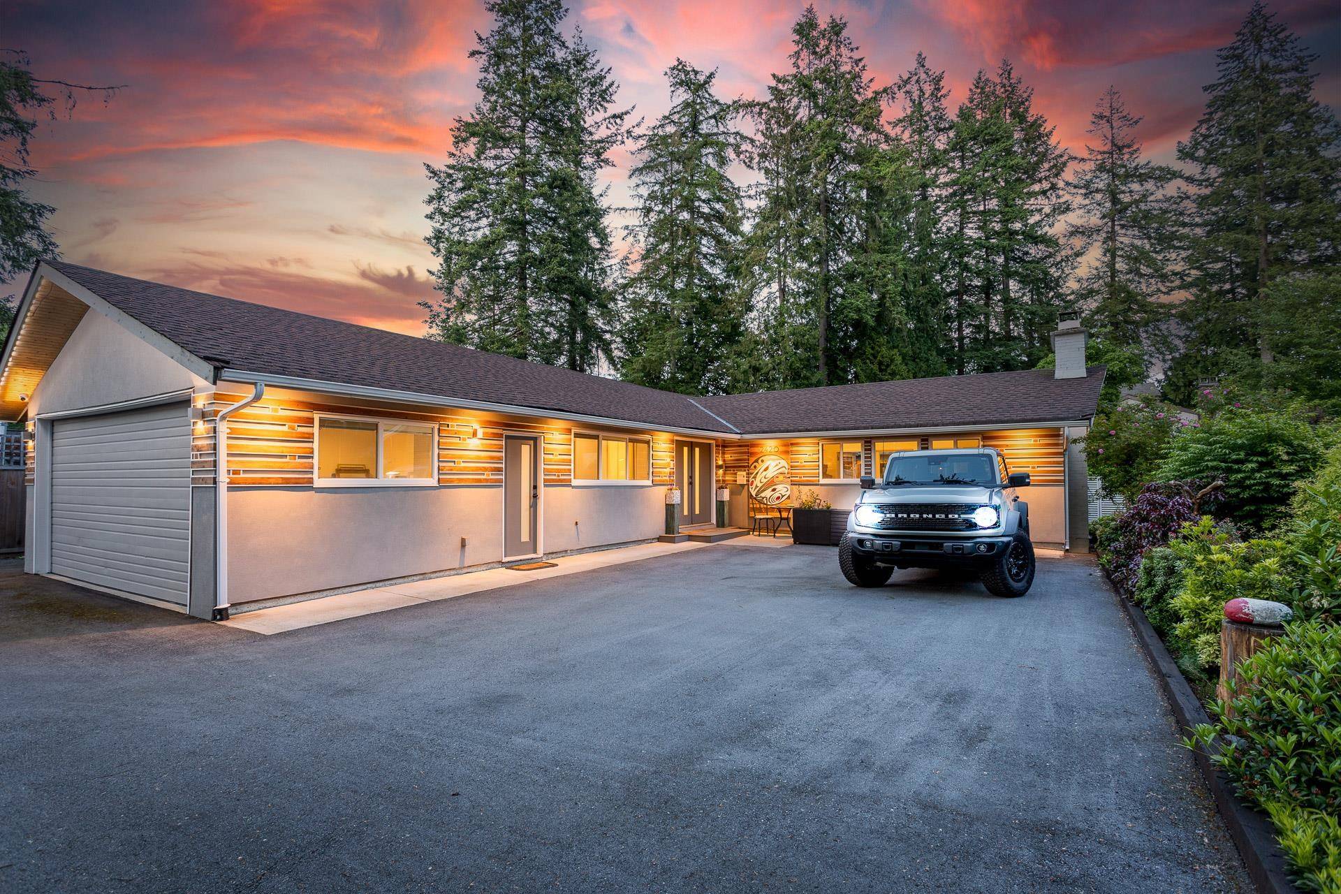 North Vancouver, BC V7P 2L1,2420 Edgemont BLVD