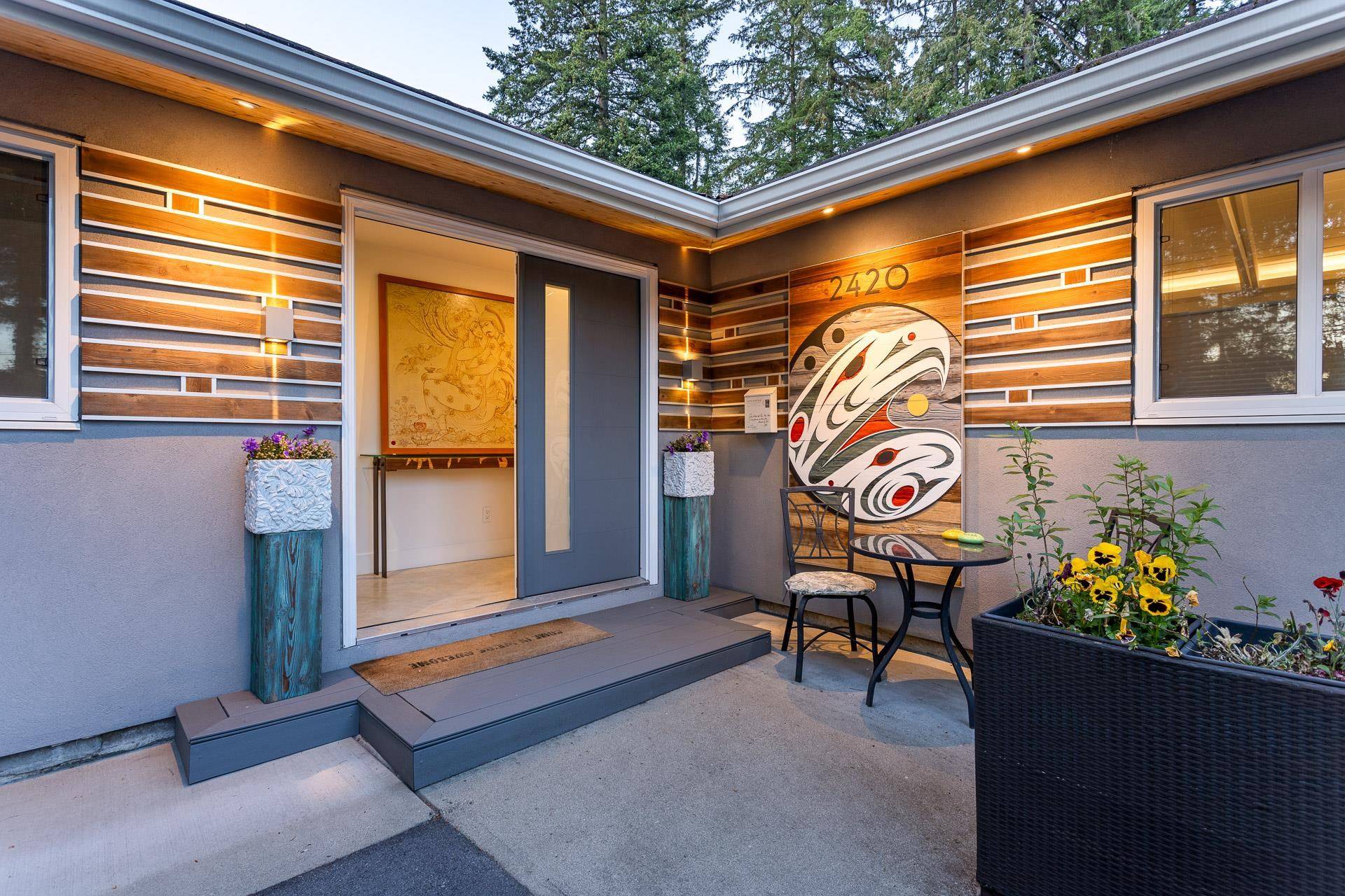 North Vancouver, BC V7P 2L1,2420 Edgemont BLVD