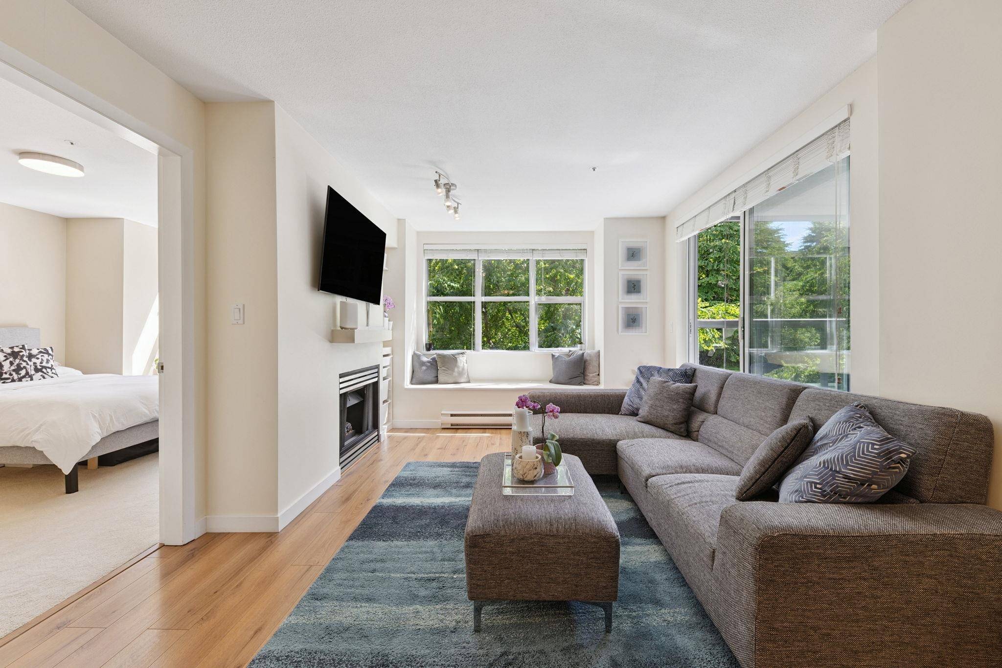 Vancouver, BC V6K 4S9,2288 Marstrand AVE #309
