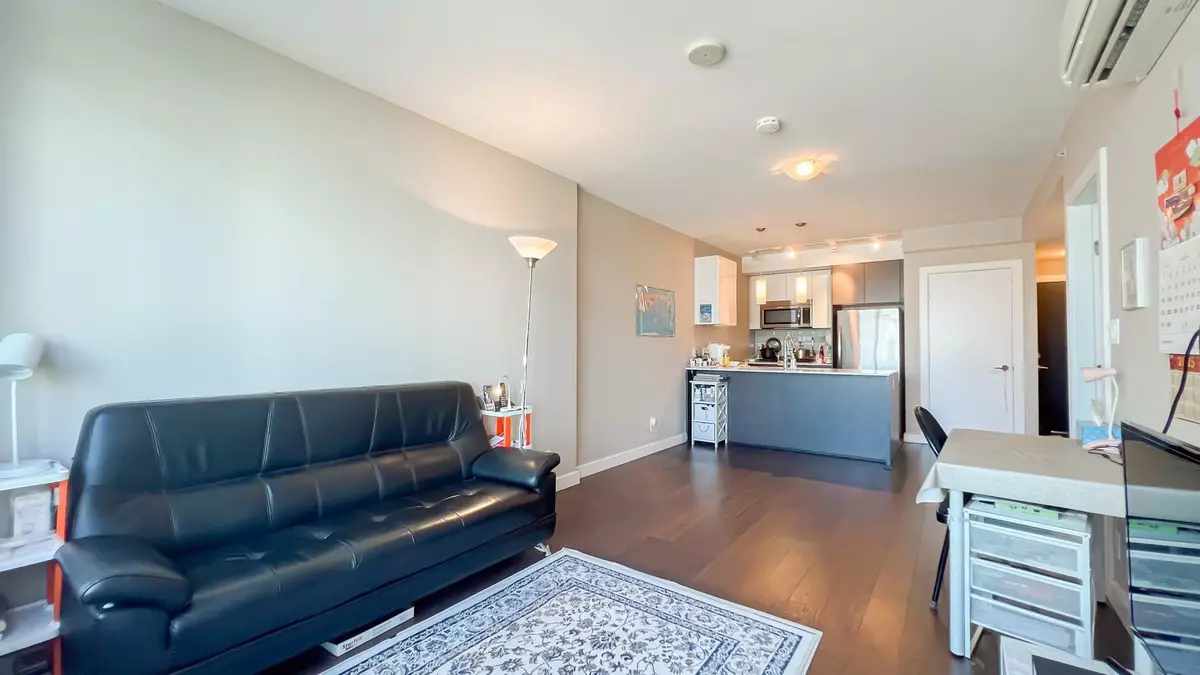 Richmond, BC V7C 0A5,6971 Elmbridge WAY #601