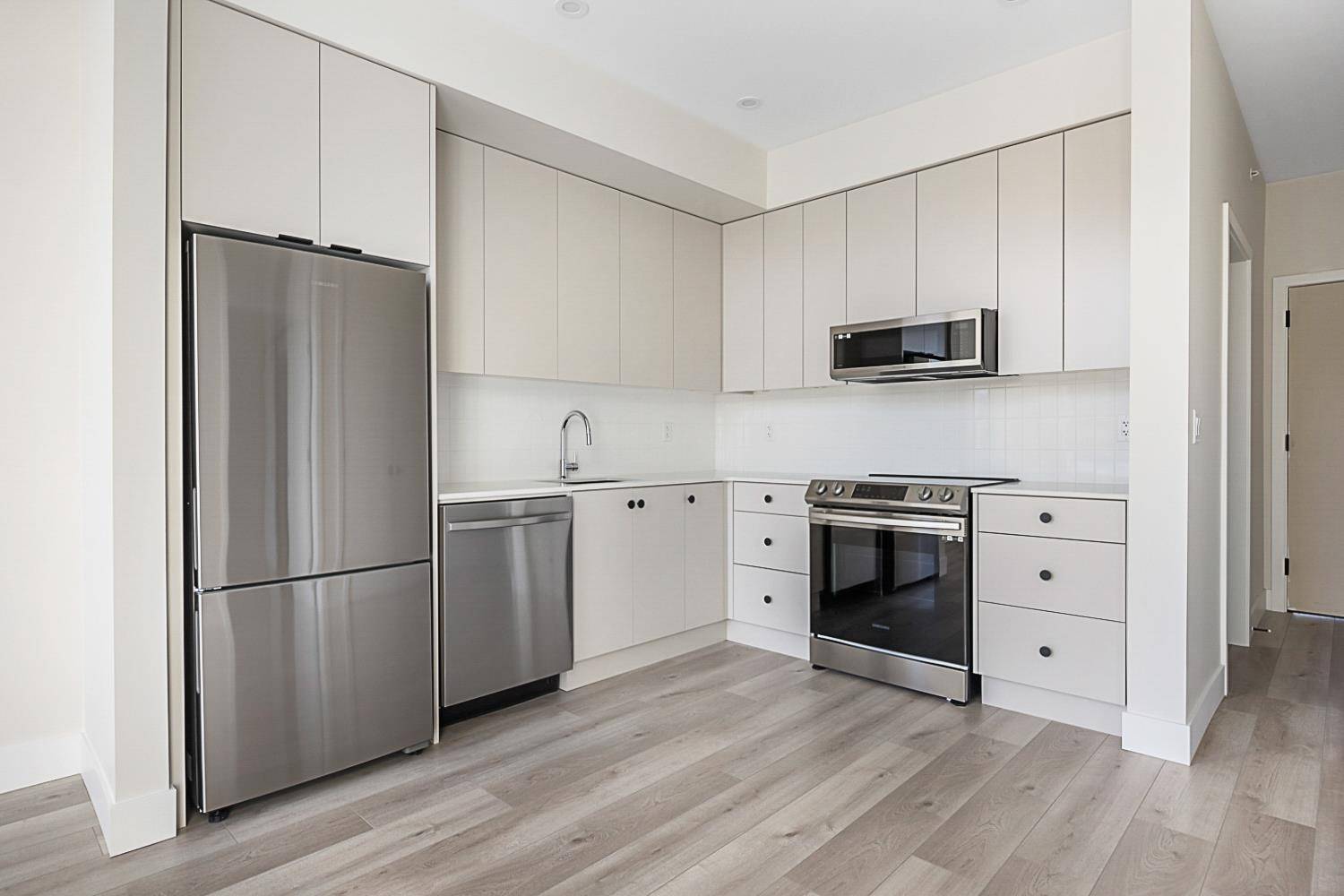 45497 Campus DR #408 Chilliwack, BC V2R 6L8