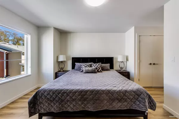 Surrey, BC V3Z 1J3,16561 17a AVE #71