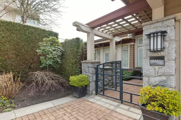 West Vancouver, BC V7S 3H5,2416 Carr LN