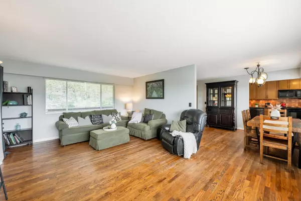 Delta, BC V4C 4P9,8916 Russell DR