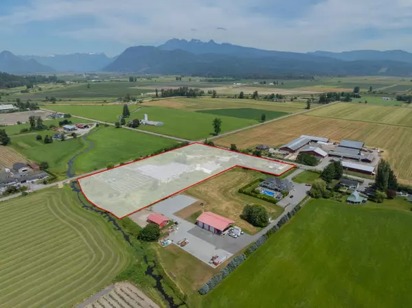 Pitt Meadows, BC V3Y 1Z1,13925 Mckechnie RD