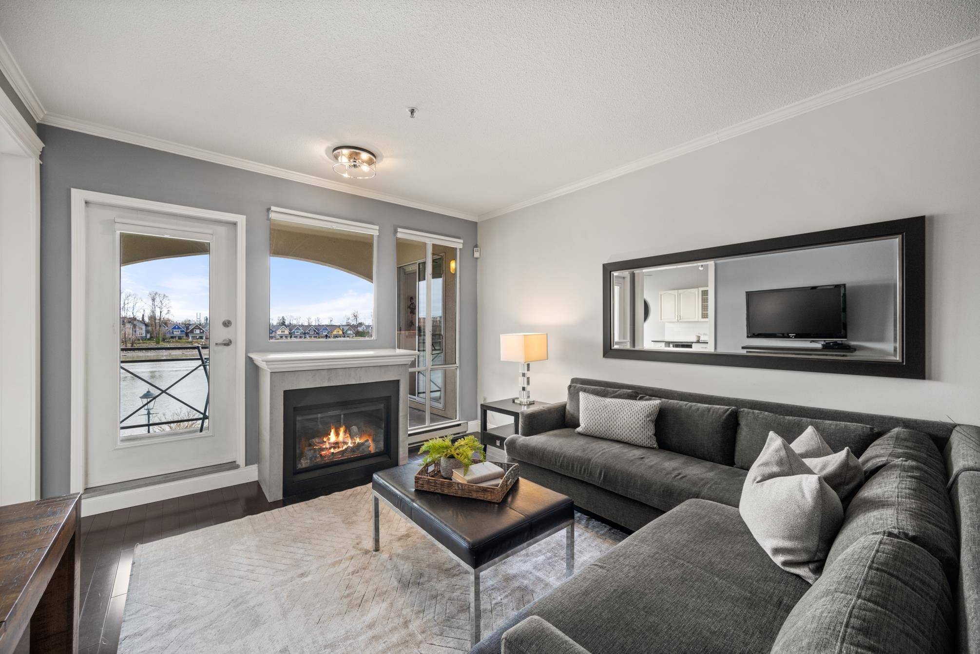 New Westminster, BC V3M 6K3,2 Renaissance SQ #306