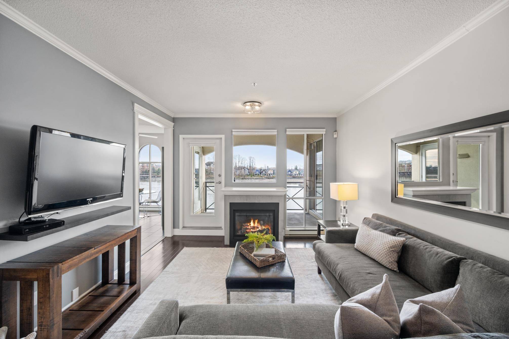 New Westminster, BC V3M 6K3,2 Renaissance SQ #306