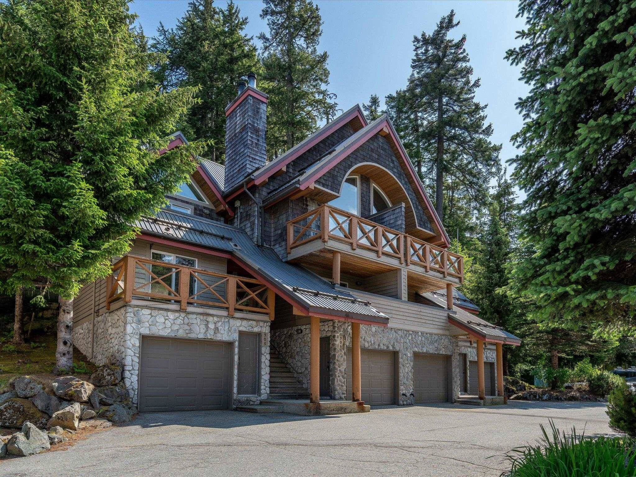2222 Castle DR #306, Whistler, BC V8E 0L7