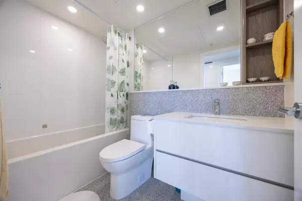 Surrey, BC V3T 1W6,10428 Whalley BLVD #1602