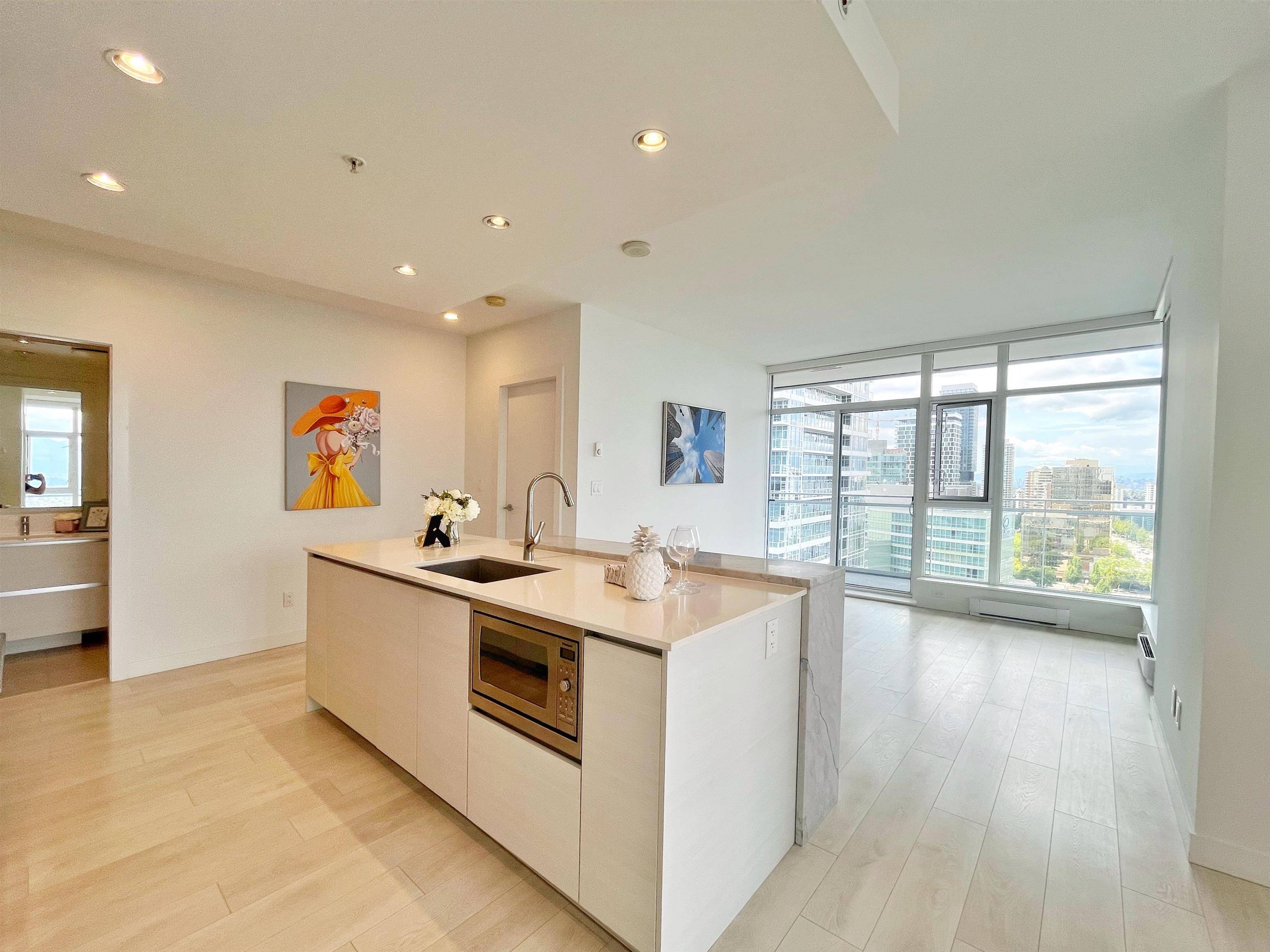 4670 Assembly WAY #2208 Burnaby, BC V5H 0H3