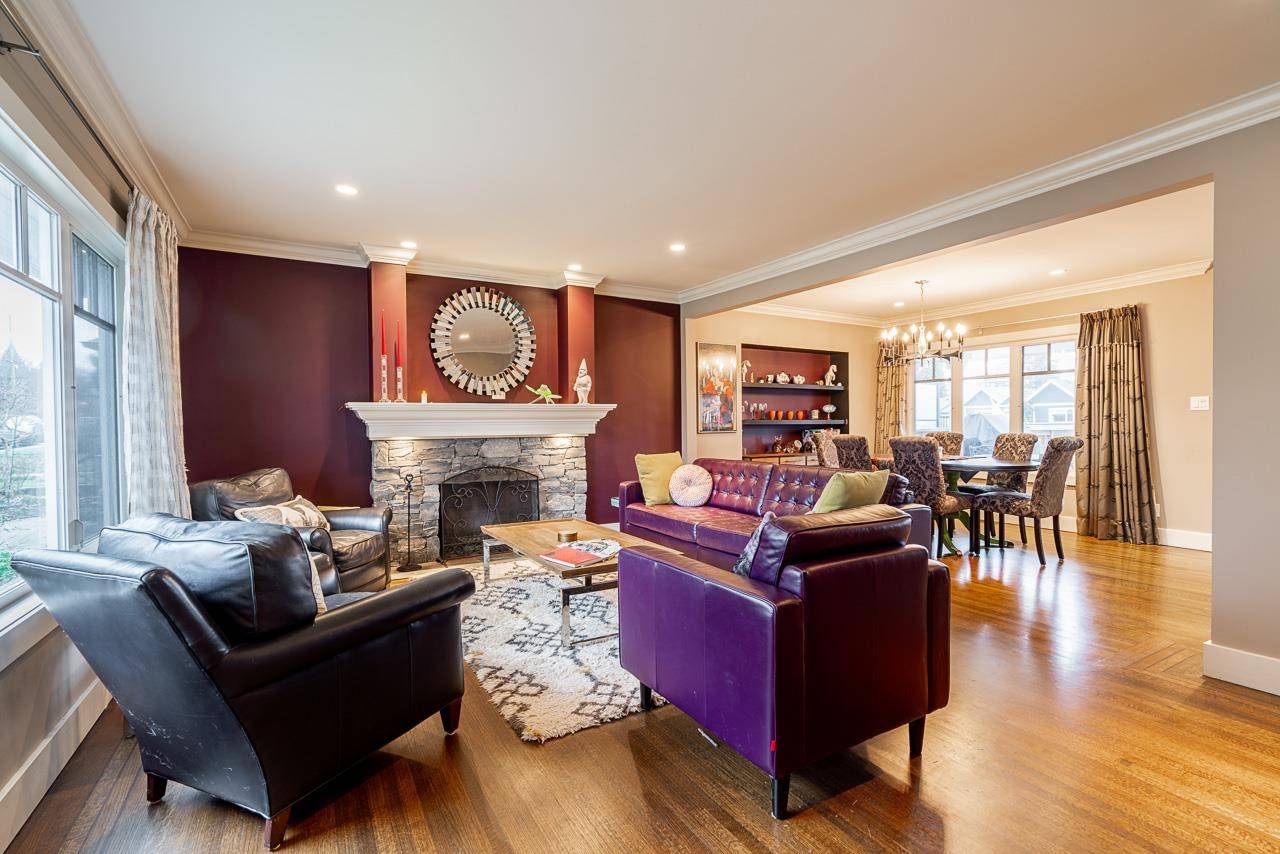 North Vancouver, BC V7L 1S5,613 E 7th ST