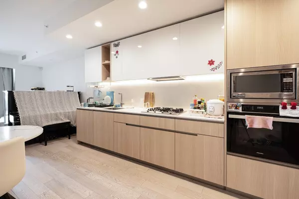 6811 Pearson WAY #514 Richmond, BC V7C 0E7