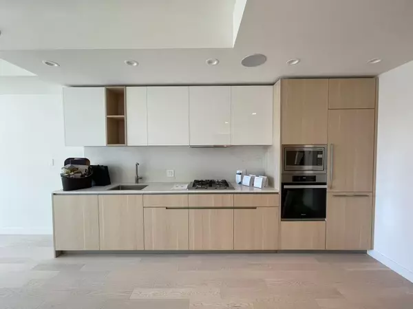 6811 Pearson WAY #514 Richmond, BC V7C 0E7