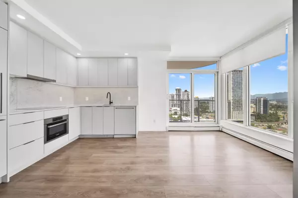 Surrey, BC V3T 1N7,13685 102 AVE #2811