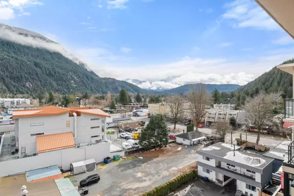 Harrison Hot Springs, BC V0M 1K0,120 Esplanade AVE #704