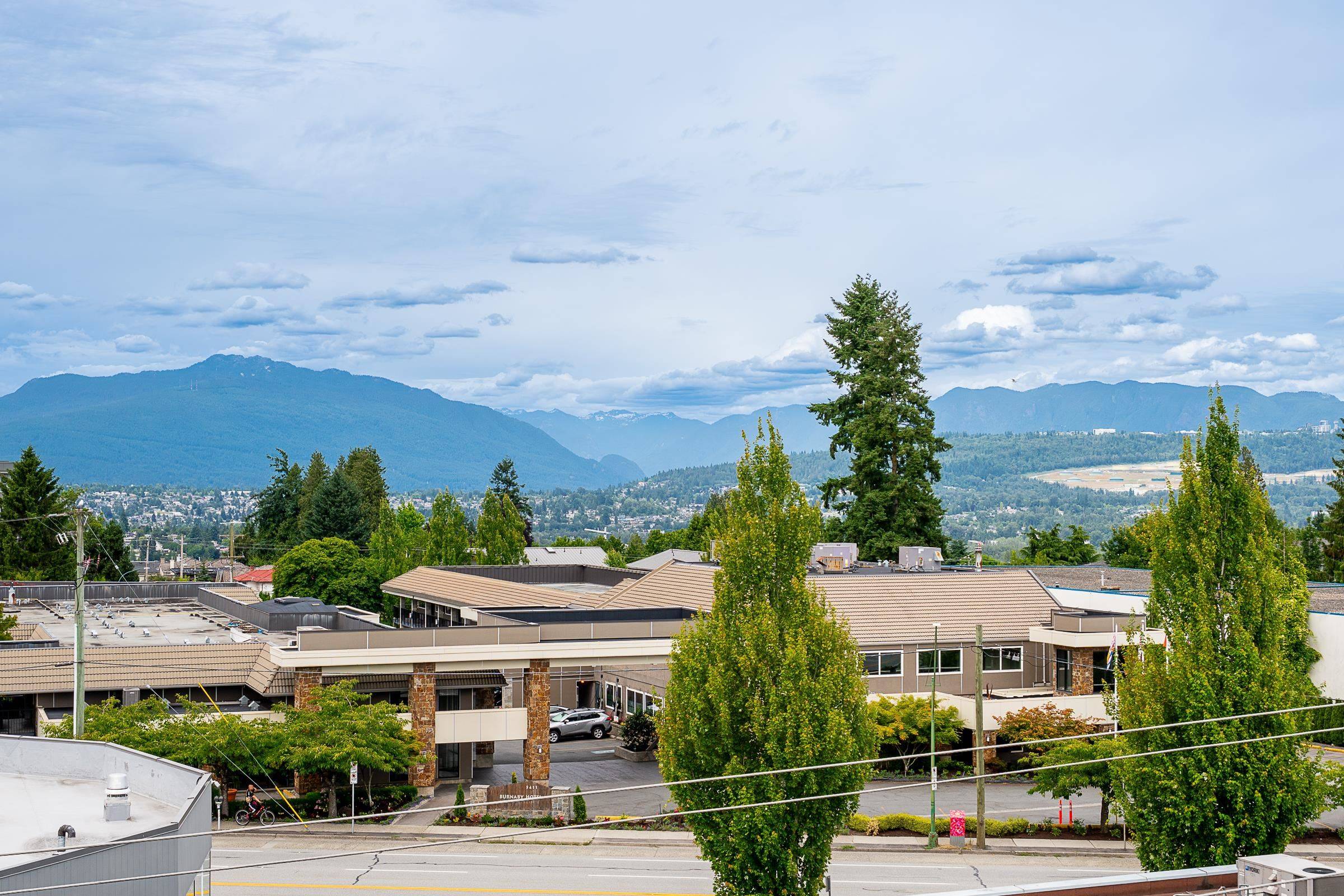 Burnaby, BC V5H 0B9,5388 Grimmer ST #PH16