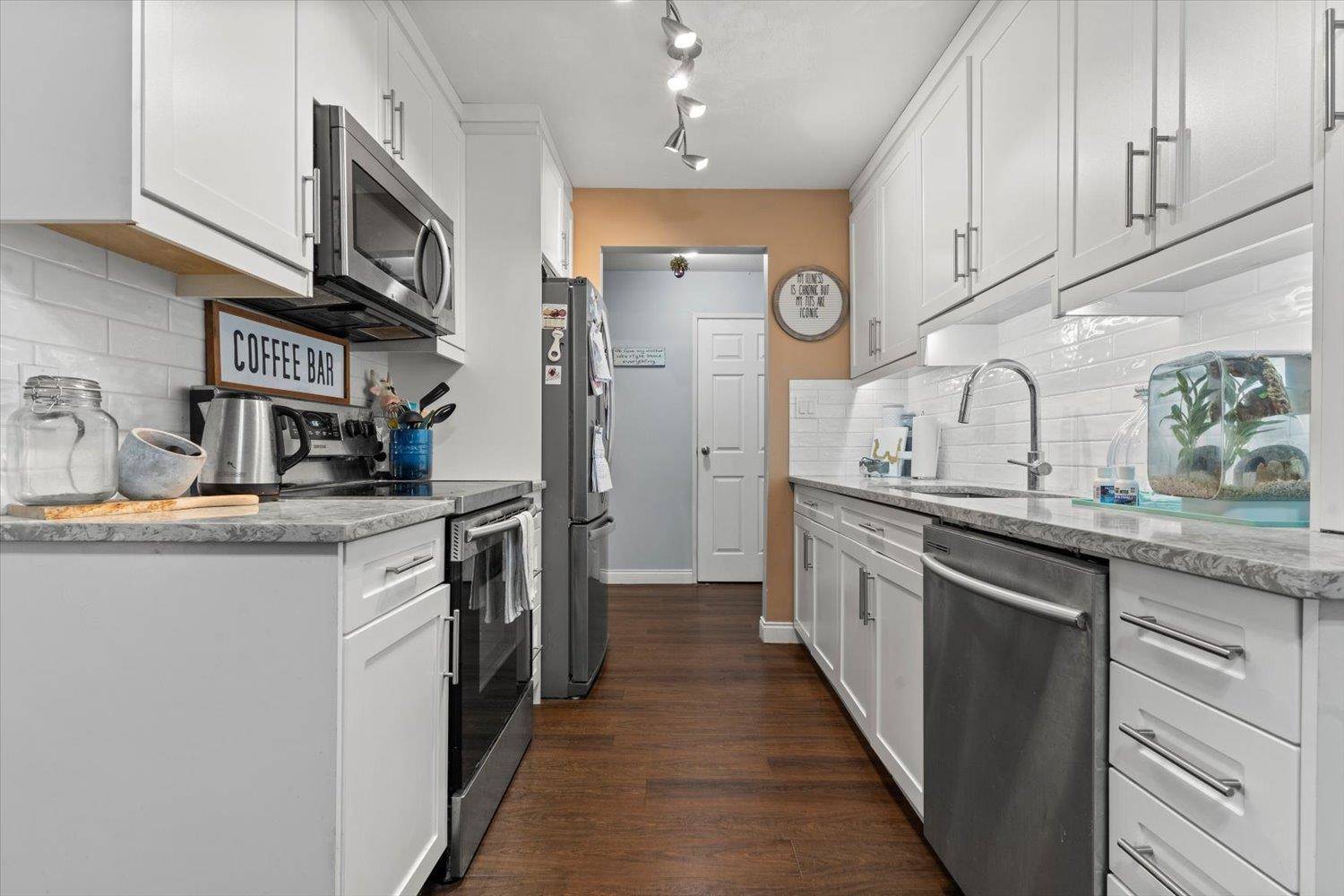 Abbotsford, BC V2T 2T4,2567 Victoria ST #103