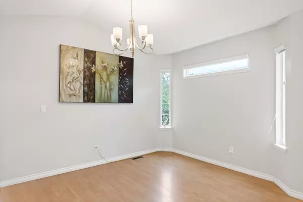Maple Ridge, BC V2X 2K8,20660 Thorne AVE