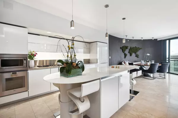 Vancouver, BC V6C 0A6,838 W Hastings ST #3006