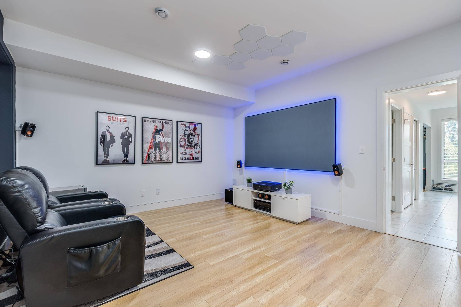 Coquitlam, BC V3B 0G7,3419 Roxton AVE #102