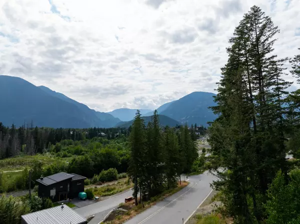 7661 Cerulean DR Pemberton, BC V0N 2L3