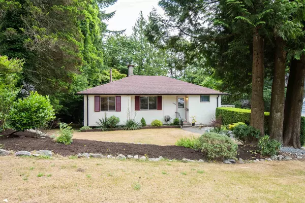 1852 Appin RD, North Vancouver, BC V7J 2T5