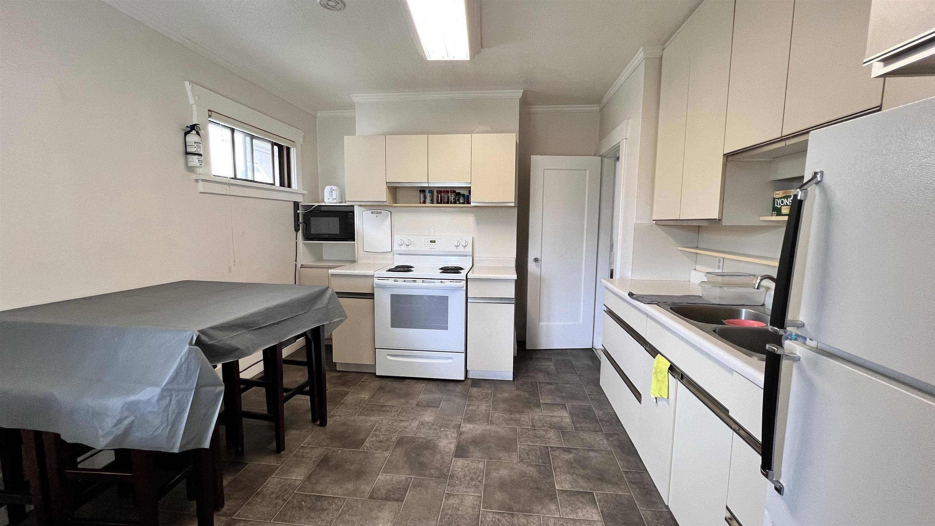 Vancouver, BC V5V 2G4,1250 E King Edward AVE
