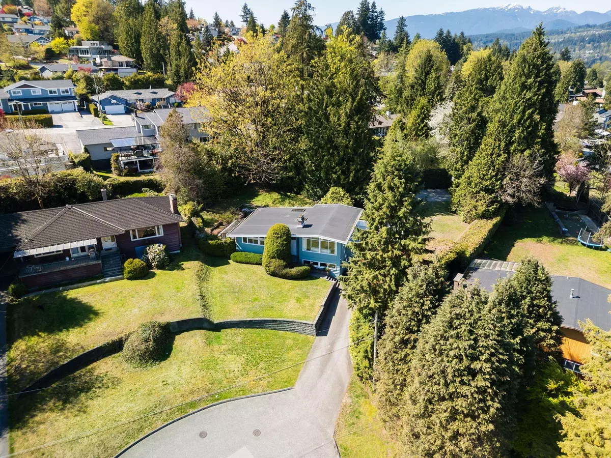 Coquitlam, BC V3C 3N9,3090 Lazy A ST