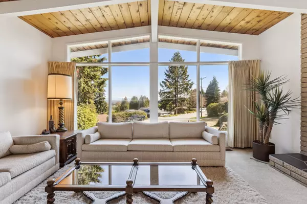 Coquitlam, BC V3C 3N9,3090 Lazy A ST