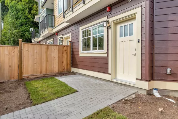 Ladner, BC V4K 1V2,4829 48 AVE #4