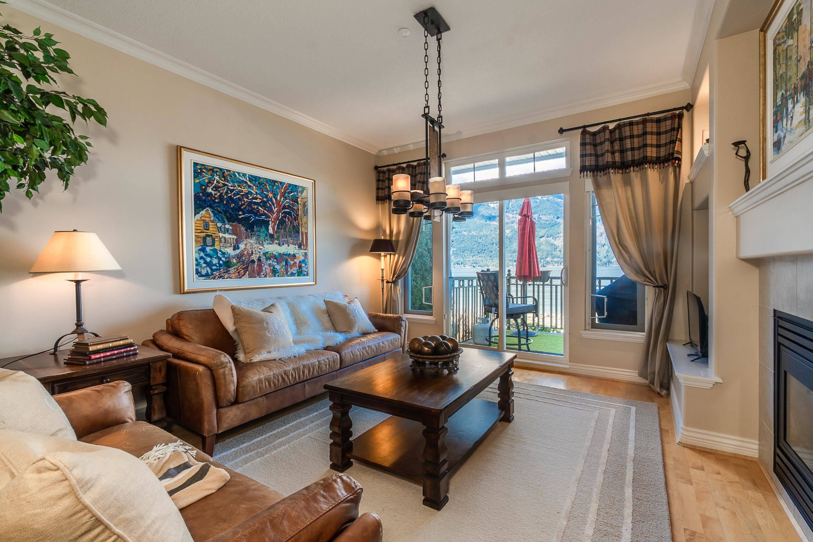 Furry Creek, BC V0N 3Z1,10 Beach DR