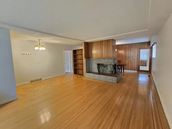 Vancouver, BC V5R 5P8,3369 Price ST