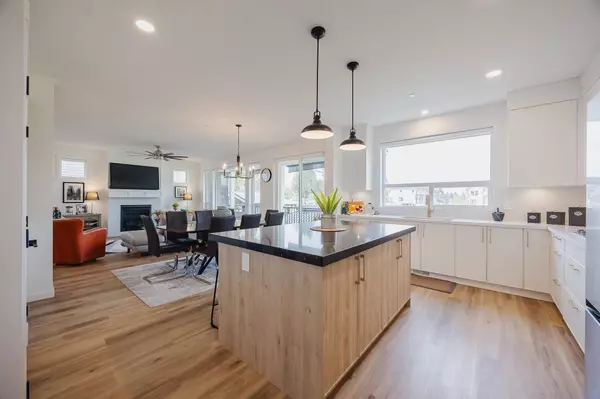 Maple Ridge, BC V2W 0K6,11217 250b ST