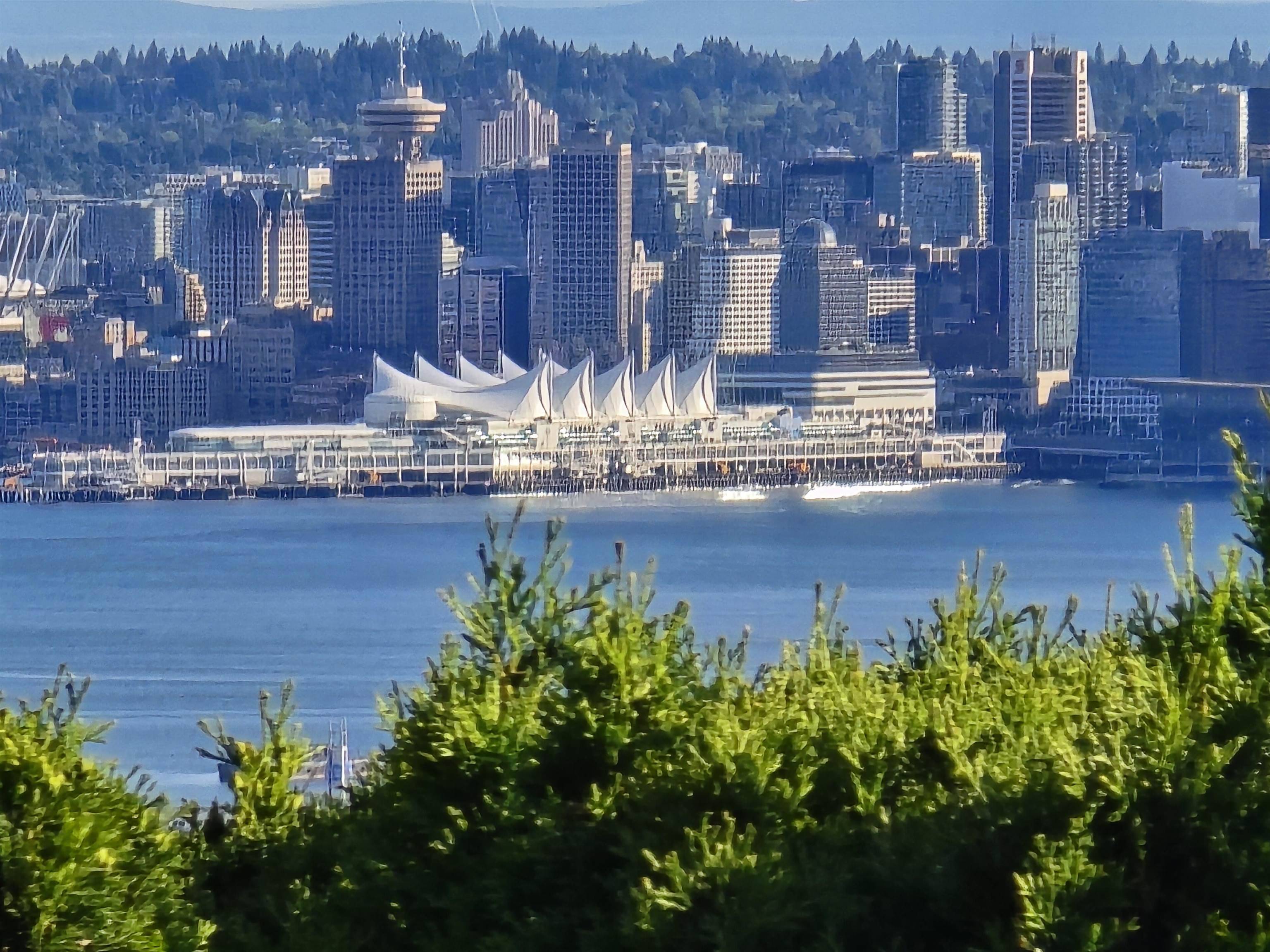 414 Montroyal BLVD, North Vancouver, BC V7N 3E1