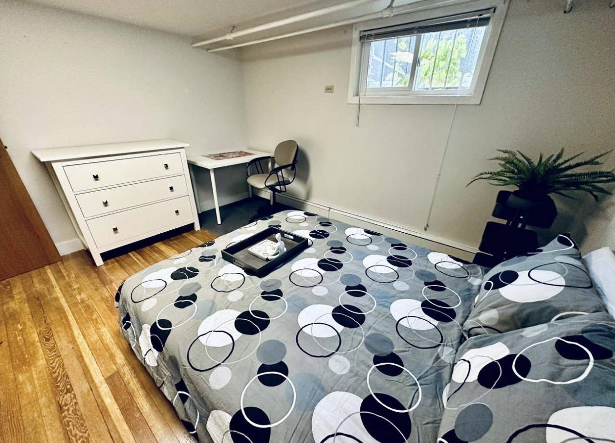 Vancouver, BC V6M 1B2,1830 West 33rd AVE