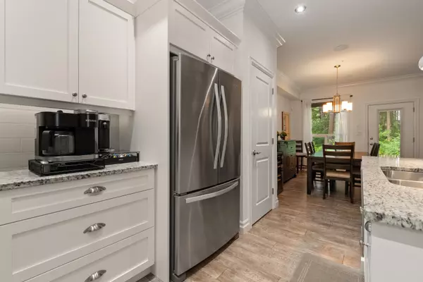 Chilliwack, BC V2R 0Y4,44849 Anglers BLVD #42