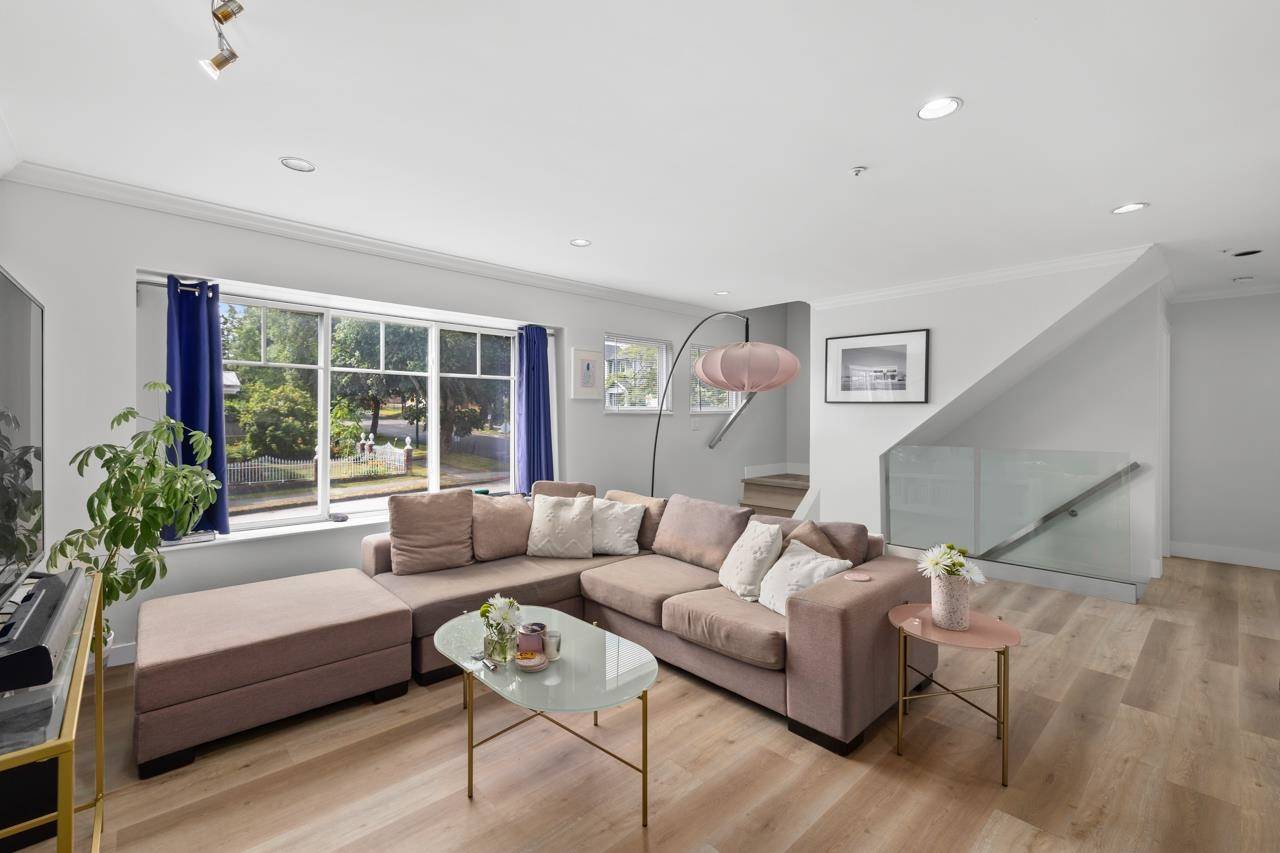 1089 E King Edward AVE Vancouver, BC V5V 2E8