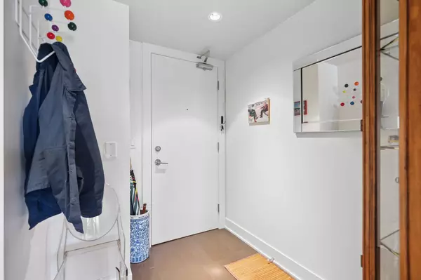 Vancouver, BC V6R 2H8,4463 W 10th AVE #306
