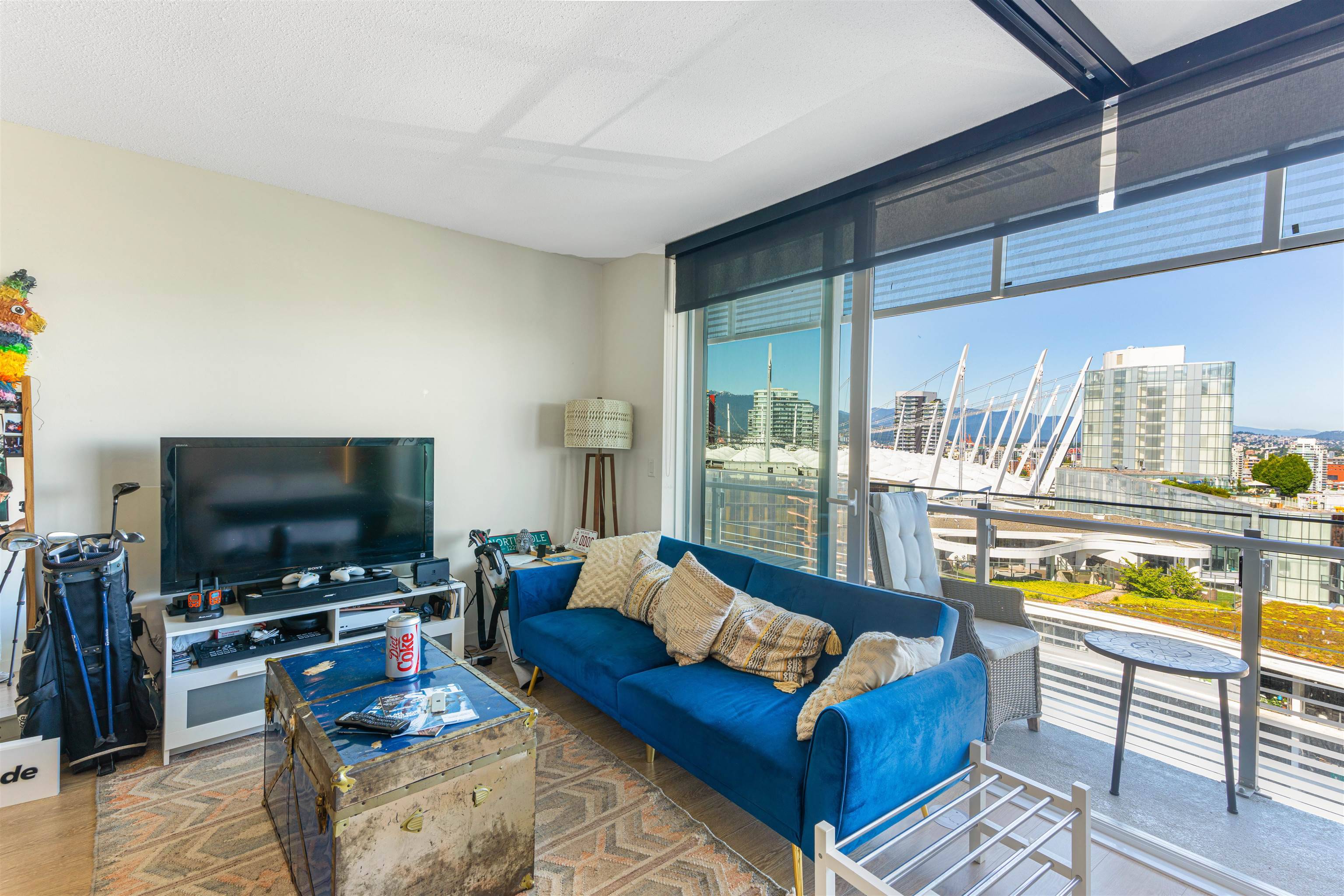 Vancouver, BC V6Z 0E7,89 Nelson ST #2211