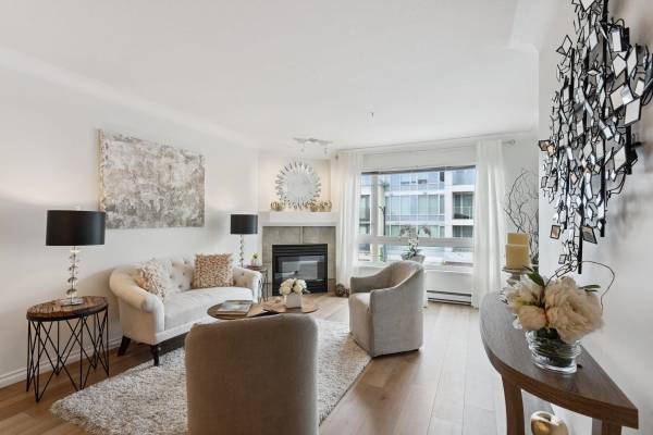 3590 W 26th AVE #305, Vancouver, BC V6S 1N9