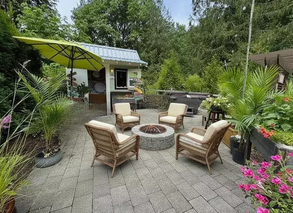 43342 Creekside CIR Lindell Beach, BC V2R 0Z4