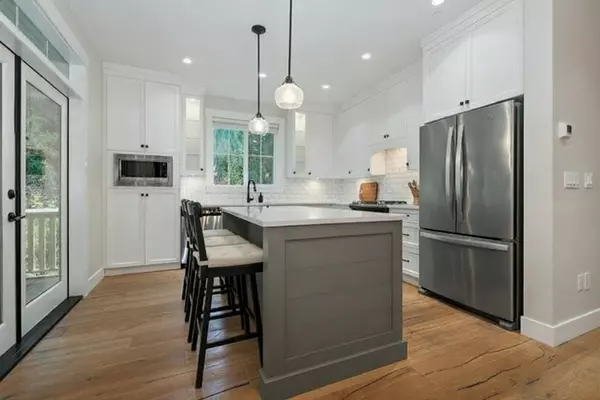 Lindell Beach, BC V2R 0Z4,43342 Creekside CIR