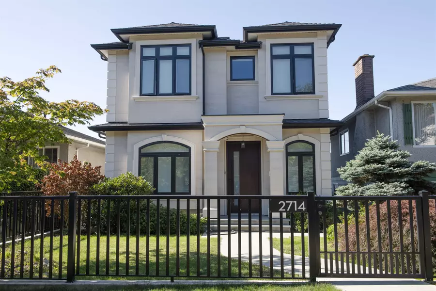 2714 E 56th AVE, Vancouver, BC V5S 1Z7
