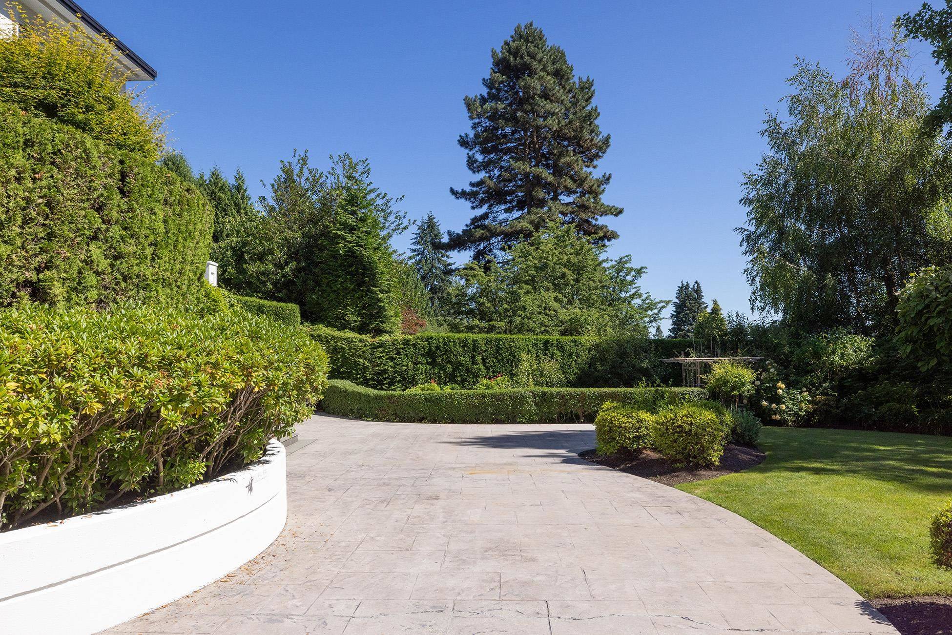 West Vancouver, BC V7S 2G6,835 Highland DR