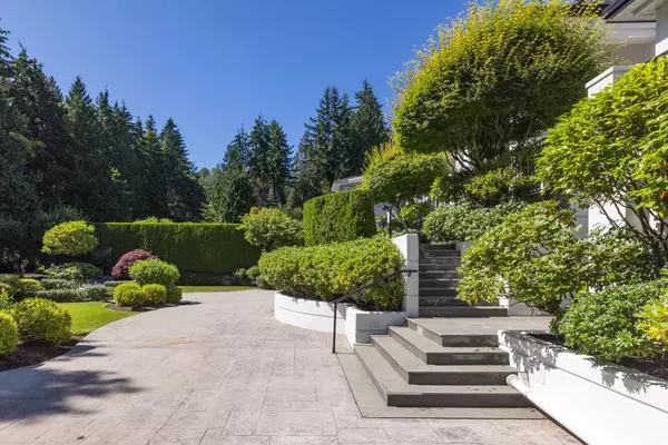 West Vancouver, BC V7S 2G6,835 Highland DR