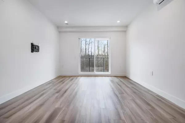 8447 202 ST #B310 Langley, BC V2Y 2B7